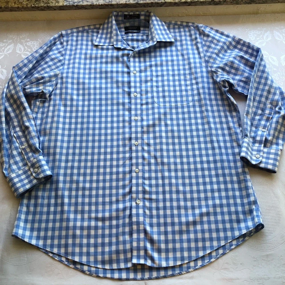 Nordstrom Wrinkle-Free Blue/White Checkered Button-Up Shirt Men’s Size 16.5 34